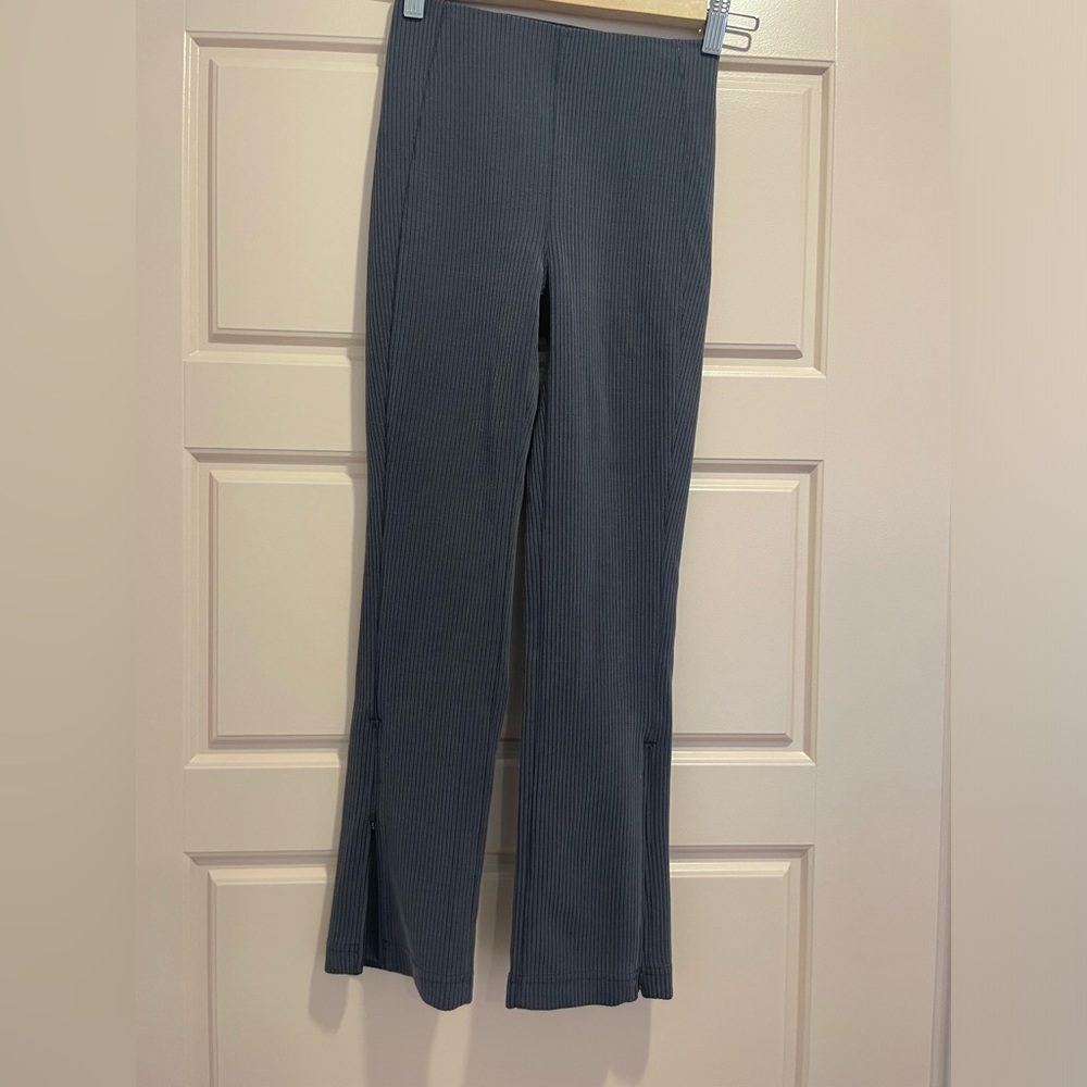 Lulu lemon ribbed zipped pants